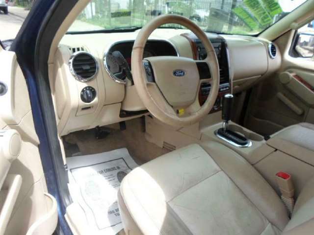 2006 Ford Explorer Eddie Bauer 4dr SUV 4WD w/V6